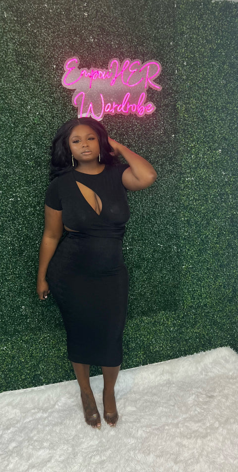 The Priscilla” Short Sleeve Midi Dress